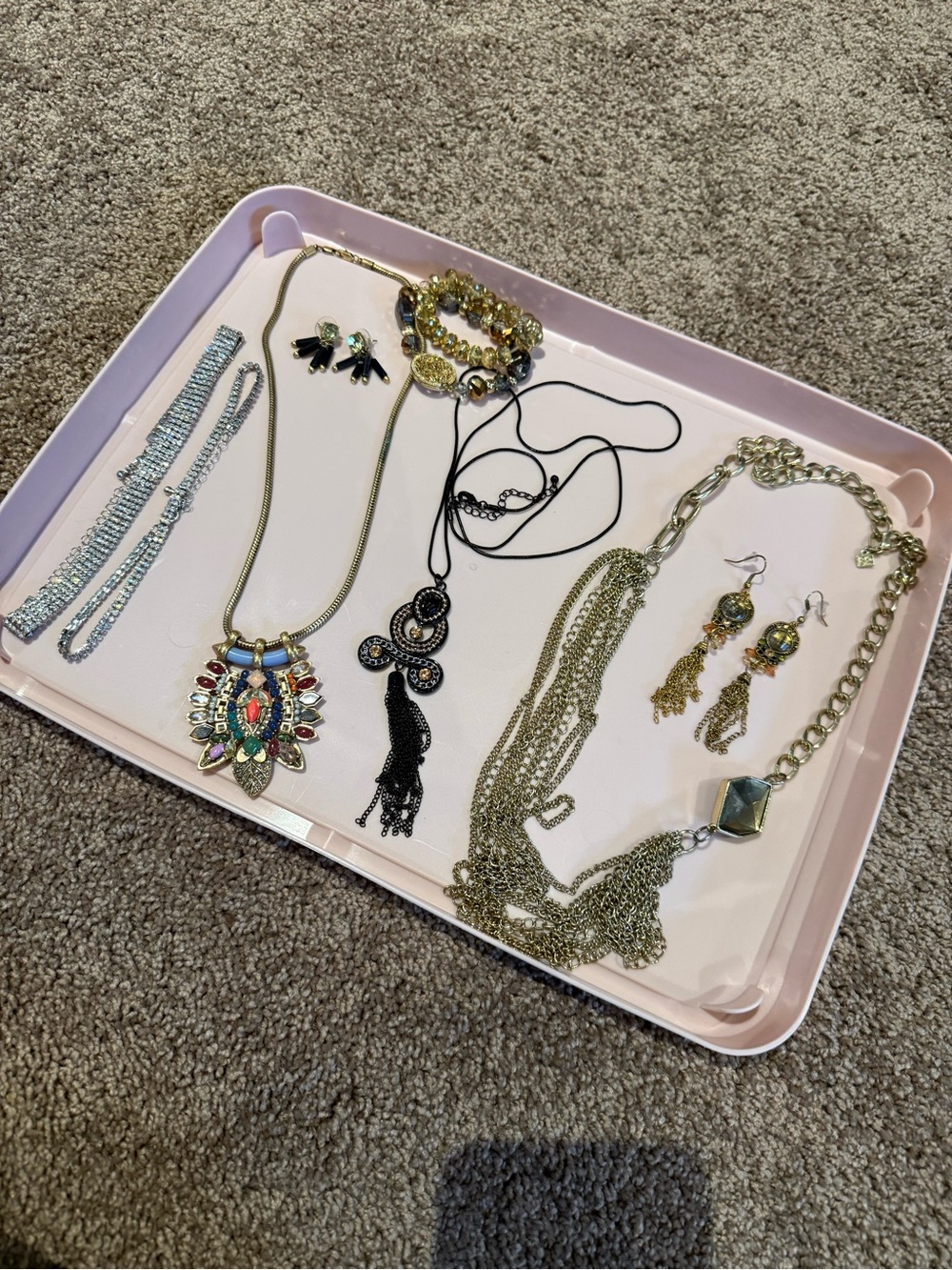 Bundle of Gorgeous Jewelry- 9 pieces of necklaces and earrings.